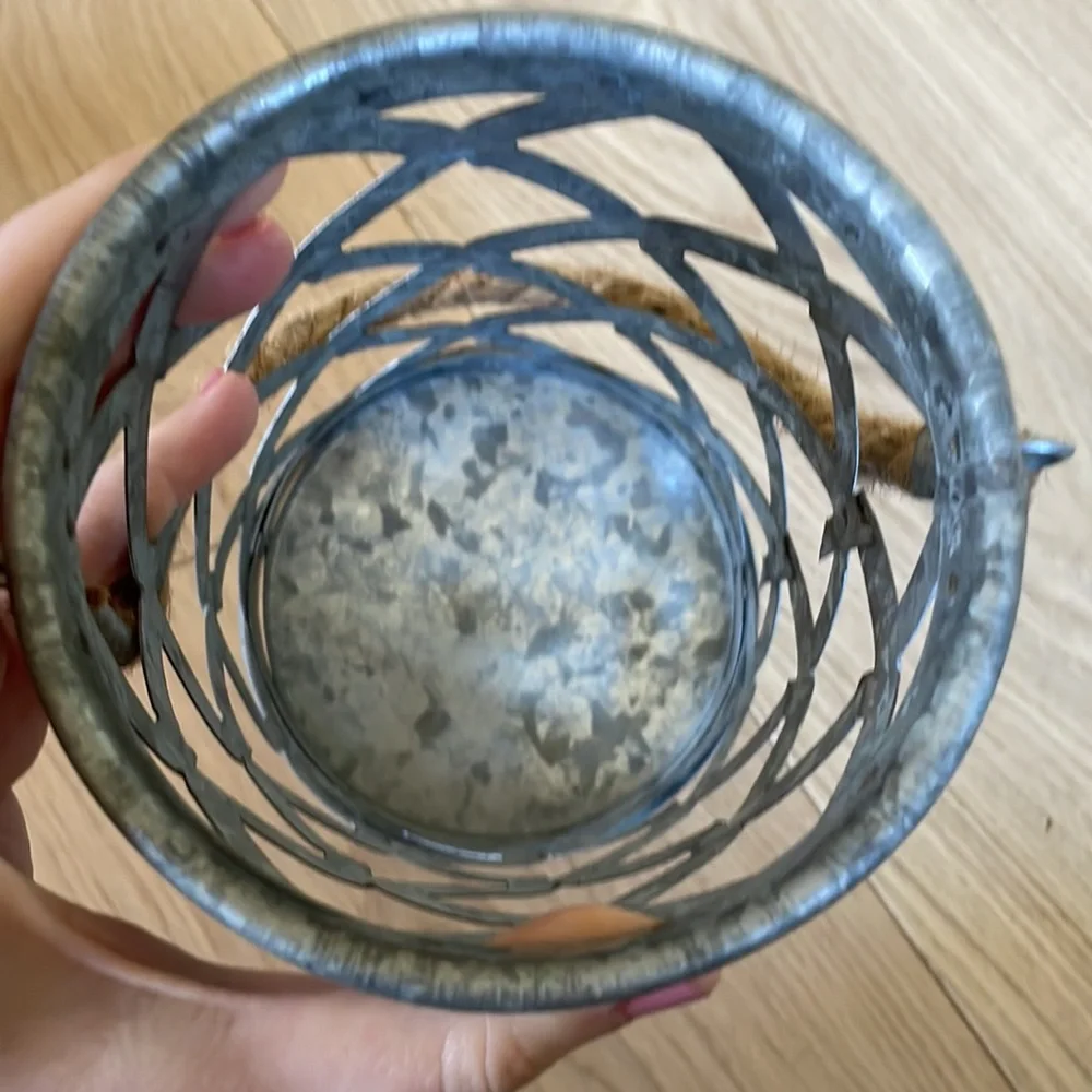 Shabby chic candle holder + decorative ball set